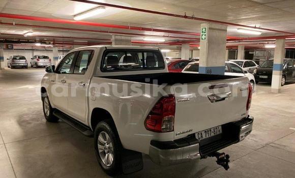 Acheter Occasion Voiture Toyota Hilux Blanc à Bulawayo, Bulawayo Acheter Occasion Voiture Toyota Hilux Blanc à Bulawayo, Bulawayo