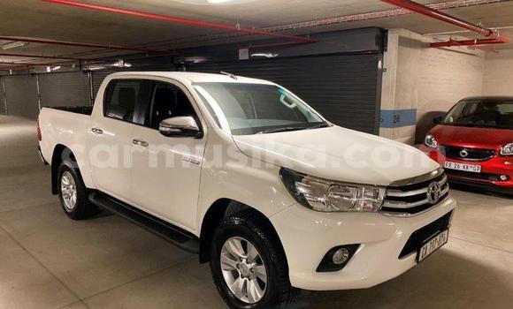 Acheter Occasion Voiture Toyota Hilux Blanc à Bulawayo, Bulawayo Acheter Occasion Voiture Toyota Hilux Blanc à Bulawayo, Bulawayo