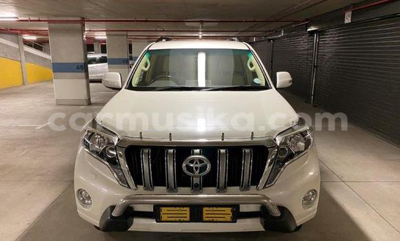 Acheter Occasion Voiture Toyota Land Cruiser Prado Blanc à Bulawayo, Bulawayo Acheter Occasion Voiture Toyota Land Cruiser Prado Blanc à Bulawayo, Bulawayo