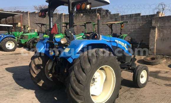 Acheter Occasion Utilitaire Caterpillar 120 Bleu à Harare, Harare Acheter Occasion Utilitaire Caterpillar 120 Bleu à Harare, Harare