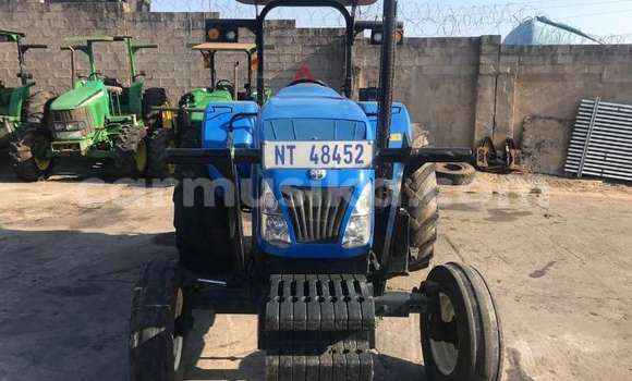 Acheter Occasion Utilitaire Caterpillar 120 Bleu à Harare, Harare Acheter Occasion Utilitaire Caterpillar 120 Bleu à Harare, Harare