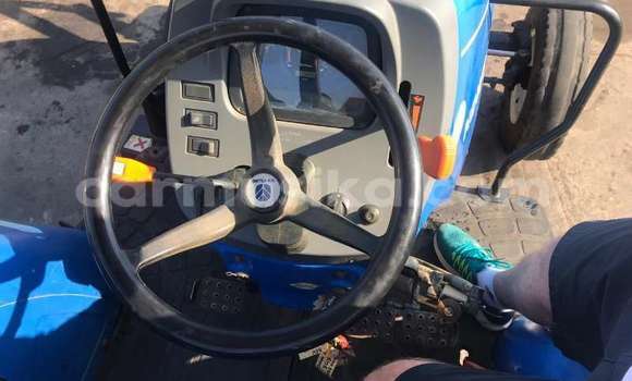 Acheter Occasion Utilitaire Caterpillar 120 Bleu à Harare, Harare Acheter Occasion Utilitaire Caterpillar 120 Bleu à Harare, Harare