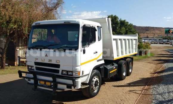 Acheter Occasion Utilitaire Mitsubishi Fuso Blanc à Harare, Harare Acheter Occasion Utilitaire Mitsubishi Fuso Blanc à Harare, Harare