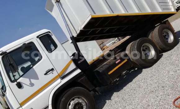 Acheter Occasion Utilitaire Mitsubishi Fuso Blanc à Harare, Harare Acheter Occasion Utilitaire Mitsubishi Fuso Blanc à Harare, Harare