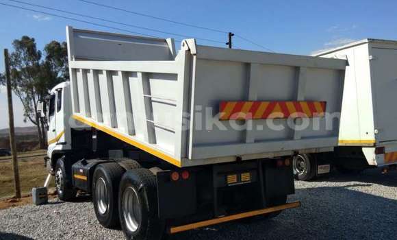 Acheter Occasion Utilitaire Mitsubishi Fuso Blanc à Harare, Harare Acheter Occasion Utilitaire Mitsubishi Fuso Blanc à Harare, Harare