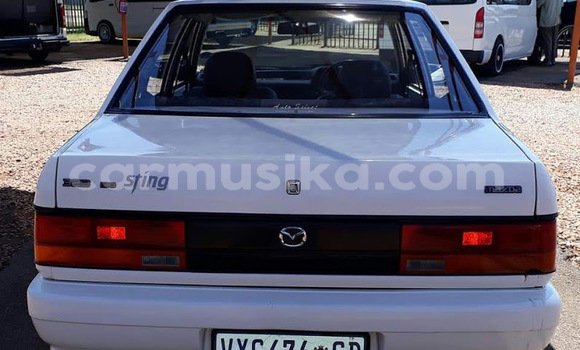 Acheter Occasion Voiture Mazda 323 Blanc à Beitbridge, Matabeleland South Acheter Occasion Voiture Mazda 323 Blanc à Beitbridge, Matabeleland South