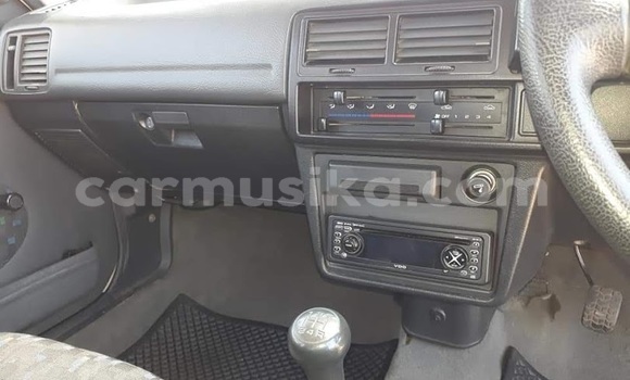 Acheter Occasion Voiture Mazda 323 Blanc à Beitbridge, Matabeleland South Acheter Occasion Voiture Mazda 323 Blanc à Beitbridge, Matabeleland South