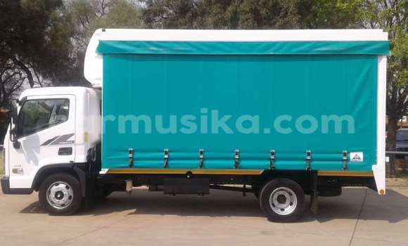 Acheter Occasion Utilitaire Hyundai H200 Blanc à Harare, Harare Acheter Occasion Utilitaire Hyundai H200 Blanc à Harare, Harare