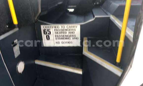 Acheter Occasion Utilitaire Hino 300 Series Blanc à Harare, Harare Acheter Occasion Utilitaire Hino 300 Series Blanc à Harare, Harare