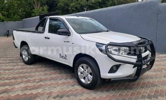Nunua Ilio tumika Toyota Hilux Nyeupe Gari ndani ya Beitbridge nchini Matabeleland Kusini Nunua Ilio tumika Toyota Hilux Nyeupe Gari ndani ya Beitbridge nchini Matabeleland Kusini