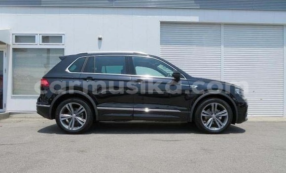 Buy Used Volkswagen Tiguan Silver Car in Epworth in Harare Buy Used Volkswagen Tiguan Silver Car in Epworth in Harare