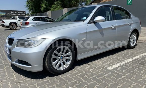 Tenga Tsaru BMW 3–Series Sirivha Mota in Beitbridge in Matabeleland South Tenga Tsaru BMW 3–Series Sirivha Mota in Beitbridge in Matabeleland South