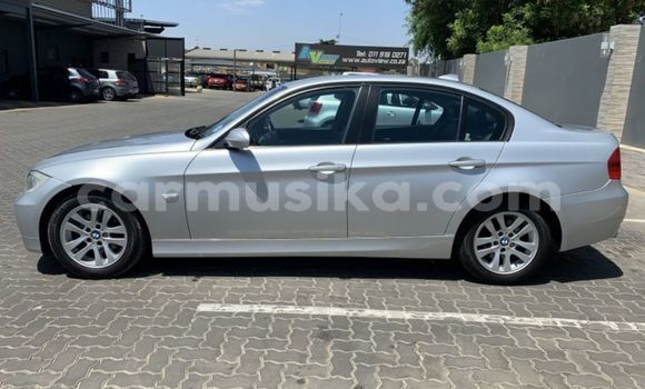 Tenga Tsaru BMW 3–Series Sirivha Mota in Beitbridge in Matabeleland South Tenga Tsaru BMW 3–Series Sirivha Mota in Beitbridge in Matabeleland South
