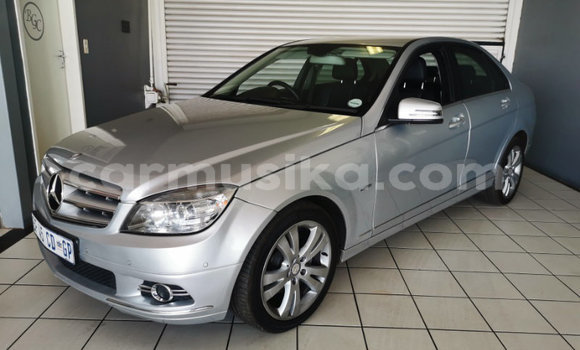 Acheter Occasion Voiture Mercedes‒Benz C-klasse Gris à Beitbridge, Matabeleland South Acheter Occasion Voiture Mercedes‒Benz C-klasse Gris à Beitbridge, Matabeleland South