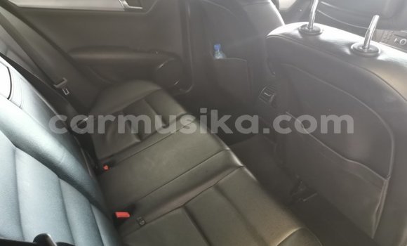 Acheter Occasion Voiture Mercedes‒Benz C-klasse Gris à Beitbridge, Matabeleland South Acheter Occasion Voiture Mercedes‒Benz C-klasse Gris à Beitbridge, Matabeleland South