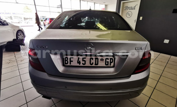 Acheter Occasion Voiture Mercedes‒Benz C-klasse Gris à Beitbridge, Matabeleland South Acheter Occasion Voiture Mercedes‒Benz C-klasse Gris à Beitbridge, Matabeleland South