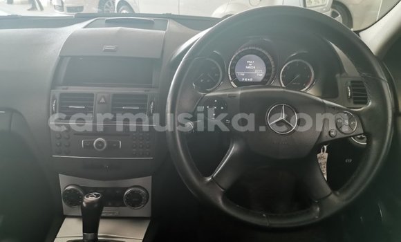 Acheter Occasion Voiture Mercedes‒Benz C-klasse Gris à Beitbridge, Matabeleland South Acheter Occasion Voiture Mercedes‒Benz C-klasse Gris à Beitbridge, Matabeleland South
