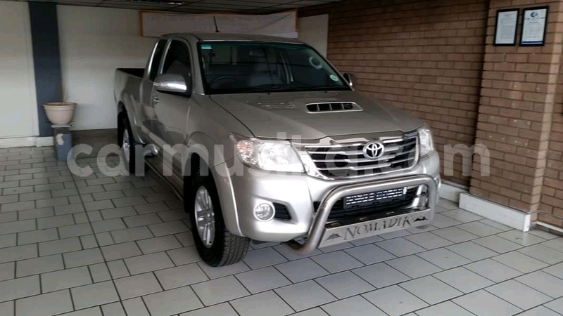 Big with watermark toyota hilux matabeleland south beitbridge 9558