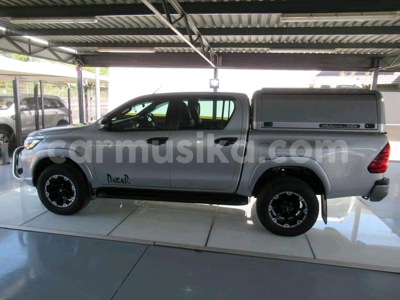 Big with watermark toyota hilux matabeleland south beitbridge 9560