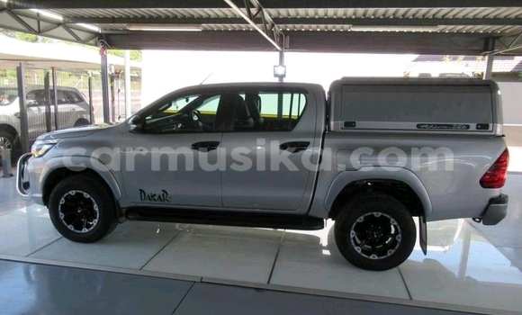 Tenga Tsaru Toyota Hilux Sirivha Mota in Beitbridge in Matabeleland South Tenga Tsaru Toyota Hilux Sirivha Mota in Beitbridge in Matabeleland South