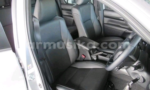 Tenga Tsaru Toyota Hilux Sirivha Mota in Beitbridge in Matabeleland South Tenga Tsaru Toyota Hilux Sirivha Mota in Beitbridge in Matabeleland South