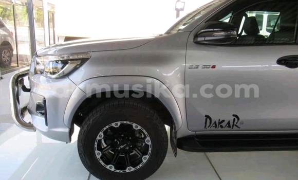 Tenga Tsaru Toyota Hilux Sirivha Mota in Beitbridge in Matabeleland South Tenga Tsaru Toyota Hilux Sirivha Mota in Beitbridge in Matabeleland South