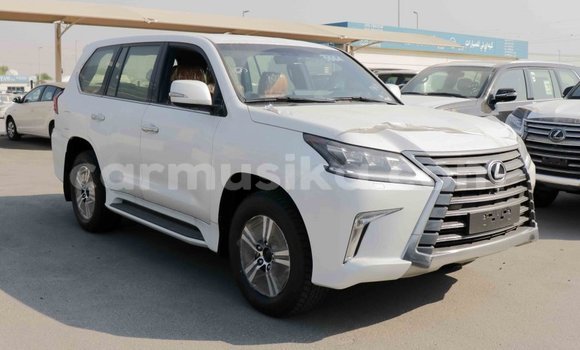Acheter Import Voiture Lexus LX Blanc à Import - Dubai, Harare Acheter Import Voiture Lexus LX Blanc à Import - Dubai, Harare