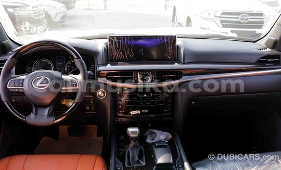Acheter Import Voiture Lexus LX Blanc à Import - Dubai, Harare Acheter Import Voiture Lexus LX Blanc à Import - Dubai, Harare