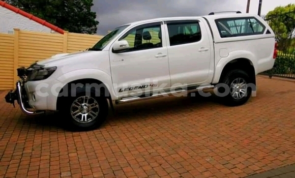 Tenga Tsaru Toyota Hilux Chena Mota in Beitbridge in Matabeleland South Tenga Tsaru Toyota Hilux Chena Mota in Beitbridge in Matabeleland South