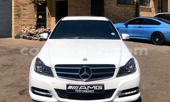 Tenga Tsaru Mercedes‒Benz C–Class Chena Mota in Beitbridge in Matabeleland South Tenga Tsaru Mercedes‒Benz C–Class Chena Mota in Beitbridge in Matabeleland South