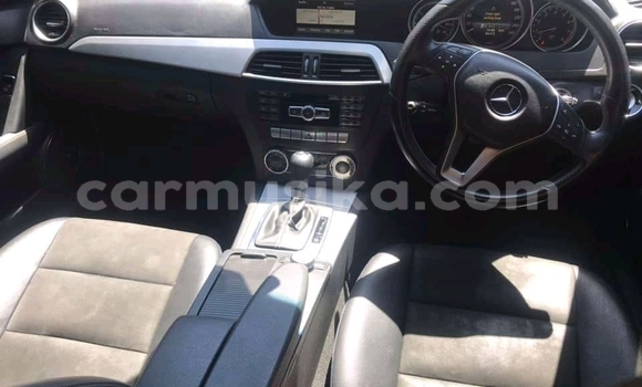 Tenga Tsaru Mercedes‒Benz C–Class Chena Mota in Beitbridge in Matabeleland South Tenga Tsaru Mercedes‒Benz C–Class Chena Mota in Beitbridge in Matabeleland South