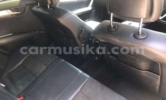 Tenga Tsaru Mercedes‒Benz C–Class Chena Mota in Beitbridge in Matabeleland South Tenga Tsaru Mercedes‒Benz C–Class Chena Mota in Beitbridge in Matabeleland South