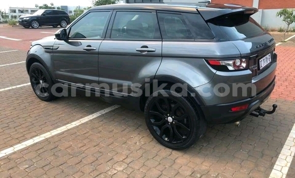 Nunua Ilio tumika Land Rover Range Rover Fedha Gari ndani ya Beitbridge nchini Matabeleland Kusini Nunua Ilio tumika Land Rover Range Rover Fedha Gari ndani ya Beitbridge nchini Matabeleland Kusini