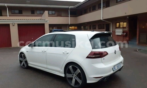 Tenga Tsaru Volkswagen Golf R Chena Mota in Beitbridge in Matabeleland South Tenga Tsaru Volkswagen Golf R Chena Mota in Beitbridge in Matabeleland South