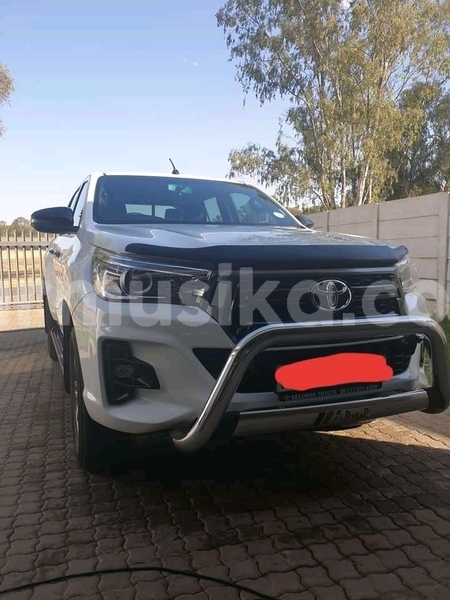 Big with watermark toyota hilux matabeleland south beitbridge 9572