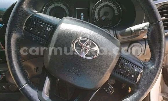 Tenga Tsaru Toyota Hilux Chena Mota in Beitbridge in Matabeleland South Tenga Tsaru Toyota Hilux Chena Mota in Beitbridge in Matabeleland South