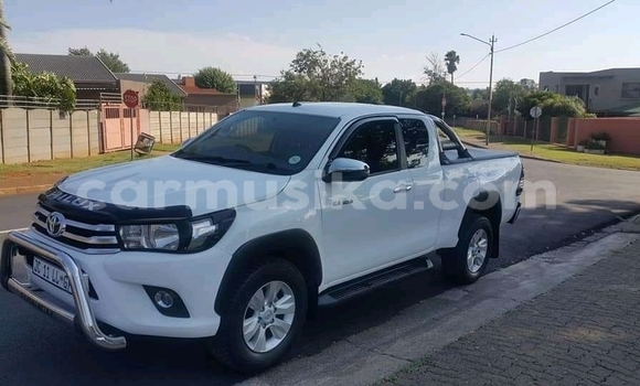 Tenga Tsaru Toyota Hilux Chena Mota in Beitbridge in Matabeleland South Tenga Tsaru Toyota Hilux Chena Mota in Beitbridge in Matabeleland South