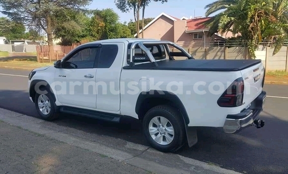 Tenga Tsaru Toyota Hilux Chena Mota in Beitbridge in Matabeleland South Tenga Tsaru Toyota Hilux Chena Mota in Beitbridge in Matabeleland South