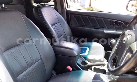 Tenga Tsaru Toyota Hilux Chena Mota in Beitbridge in Matabeleland South Tenga Tsaru Toyota Hilux Chena Mota in Beitbridge in Matabeleland South