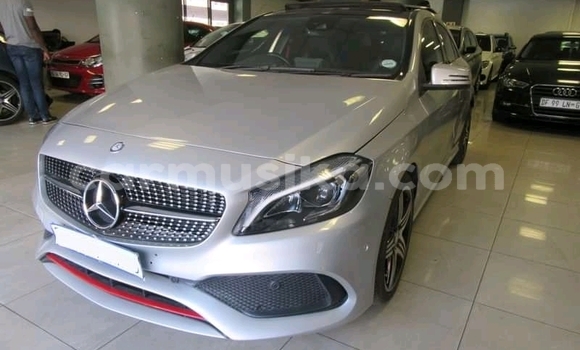 Nunua Ilio tumika Mercedes‒Benz C–Class Fedha Gari ndani ya Beitbridge nchini Matabeleland Kusini Nunua Ilio tumika Mercedes‒Benz C–Class Fedha Gari ndani ya Beitbridge nchini Matabeleland Kusini