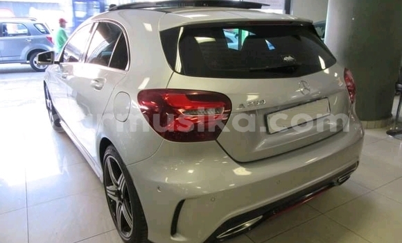 Nunua Ilio tumika Mercedes‒Benz C–Class Fedha Gari ndani ya Beitbridge nchini Matabeleland Kusini Nunua Ilio tumika Mercedes‒Benz C–Class Fedha Gari ndani ya Beitbridge nchini Matabeleland Kusini