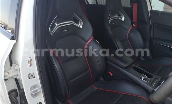 Tenga Tsaru Mercedes‒Benz A-klasse AMG Chena Mota in Beitbridge in Matabeleland South Tenga Tsaru Mercedes‒Benz A-klasse AMG Chena Mota in Beitbridge in Matabeleland South