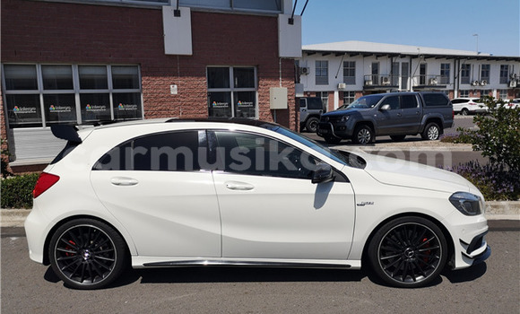 Tenga Tsaru Mercedes‒Benz A-klasse AMG Chena Mota in Beitbridge in Matabeleland South Tenga Tsaru Mercedes‒Benz A-klasse AMG Chena Mota in Beitbridge in Matabeleland South