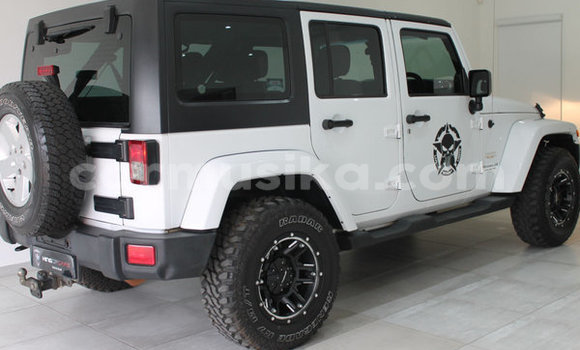 Acheter Occasion Voiture Jeep Wrangler Blanc à Beitbridge, Matabeleland South Acheter Occasion Voiture Jeep Wrangler Blanc à Beitbridge, Matabeleland South