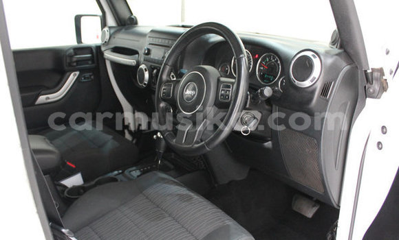 Acheter Occasion Voiture Jeep Wrangler Blanc à Beitbridge, Matabeleland South Acheter Occasion Voiture Jeep Wrangler Blanc à Beitbridge, Matabeleland South