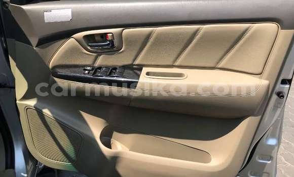 Acheter Occasion Voiture Toyota Fortuner Autre à Beitbridge, Matabeleland South Acheter Occasion Voiture Toyota Fortuner Autre à Beitbridge, Matabeleland South