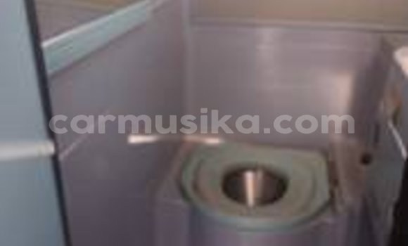 Acheter Occasion Utilitaire Volvo F4 Blanc à Beitbridge, Matabeleland South Acheter Occasion Utilitaire Volvo F4 Blanc à Beitbridge, Matabeleland South