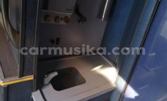 Acheter Occasion Utilitaire Volvo F4 Blanc à Beitbridge, Matabeleland South Acheter Occasion Utilitaire Volvo F4 Blanc à Beitbridge, Matabeleland South