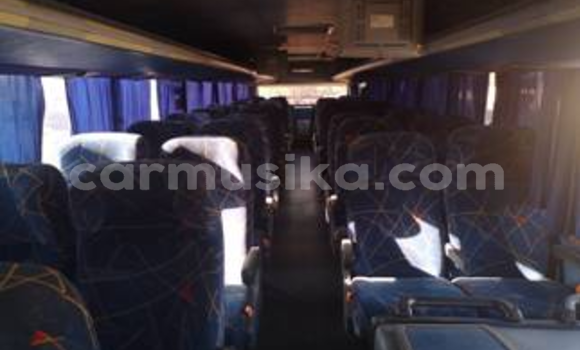 Acheter Occasion Utilitaire Volvo F4 Blanc à Beitbridge, Matabeleland South Acheter Occasion Utilitaire Volvo F4 Blanc à Beitbridge, Matabeleland South