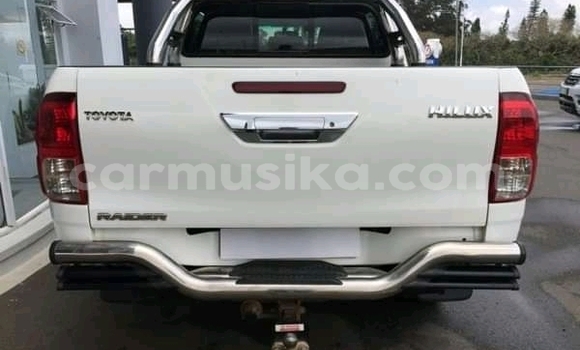 Tenga Tsaru Toyota Hilux Chena Mota in Beitbridge in Matabeleland South Tenga Tsaru Toyota Hilux Chena Mota in Beitbridge in Matabeleland South